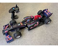 Second hand - Kyosho Red Bull RB7 F1 Nitro car complete with radio